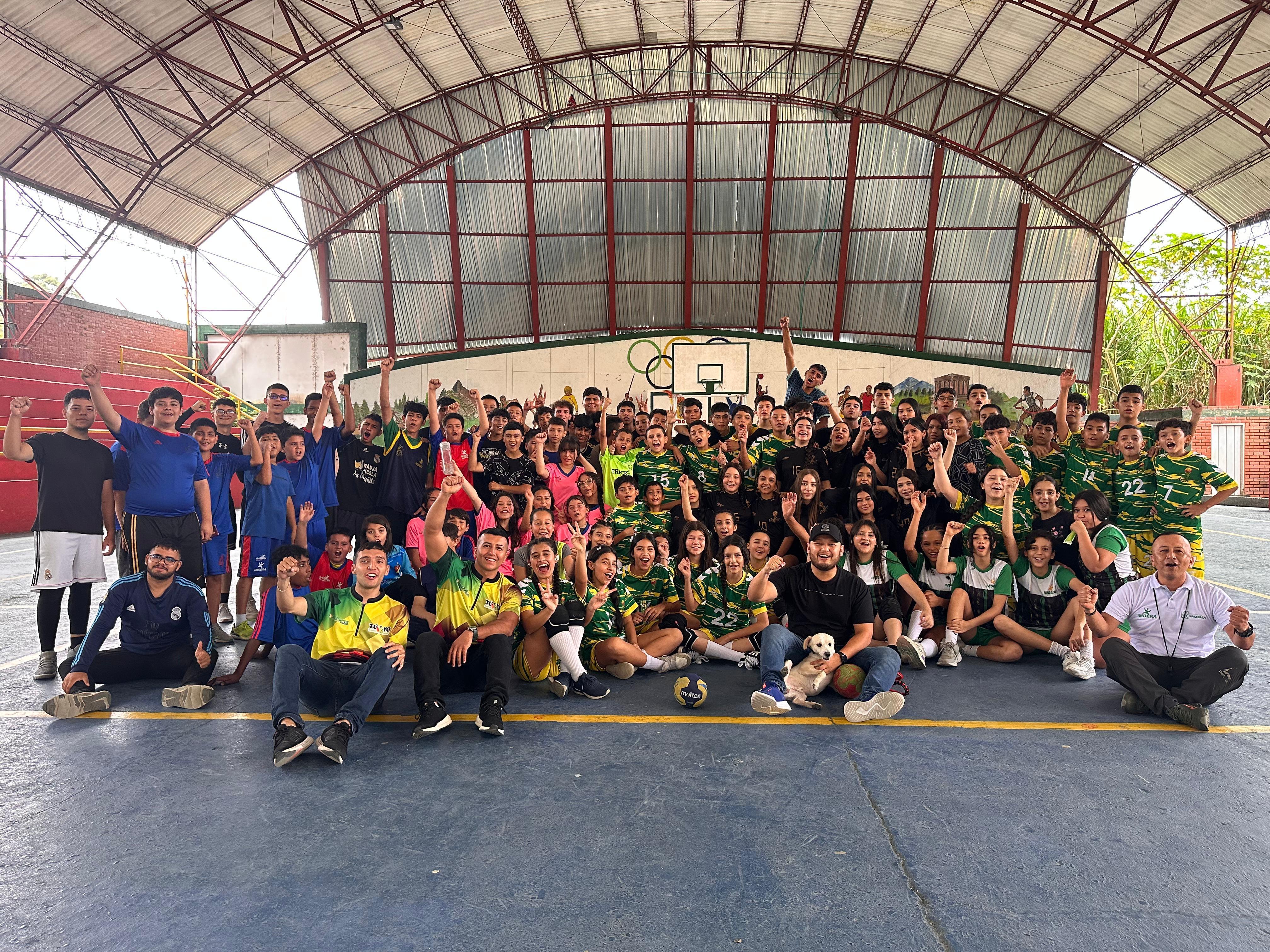 LAS ESCUELAS DE FORMACIÓN DE INDEPORTES SE TOMARON ALGUNOS MUNICIPIOS DEL CORAZÓN DE COLOMBIA